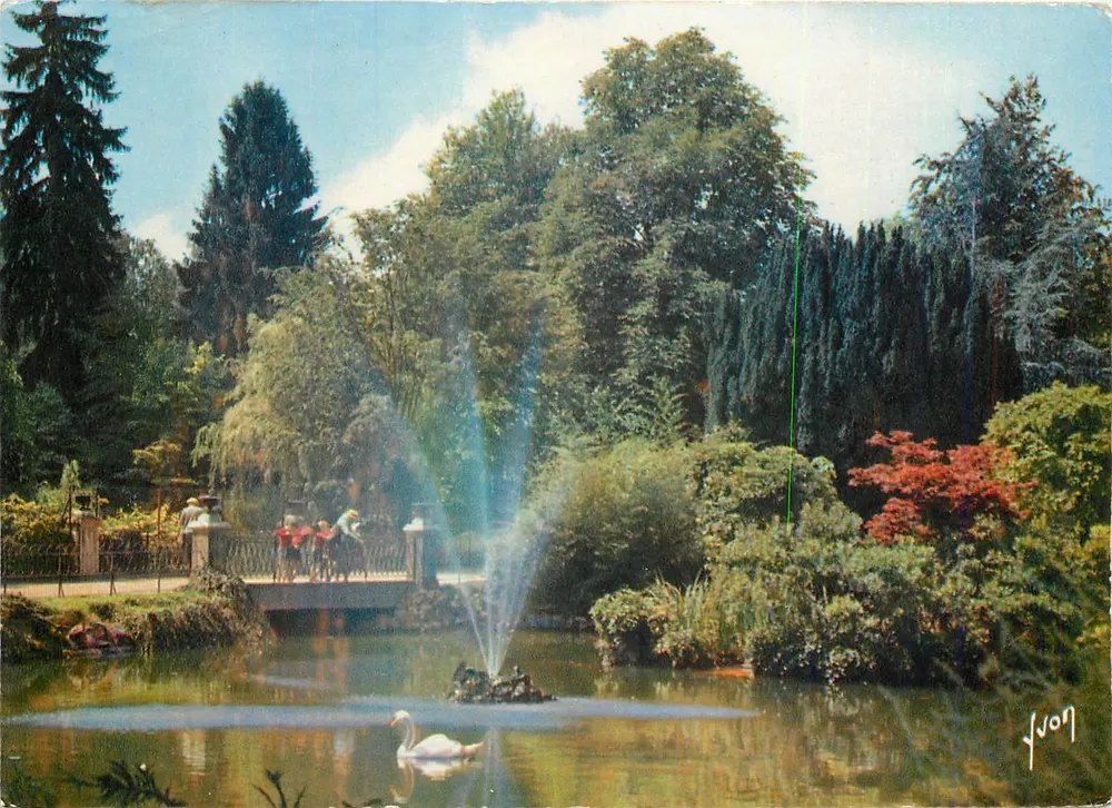 Vichy (Allier) — Een hoek van het Park — Uitgever Martel, n° 15 - Voorkant