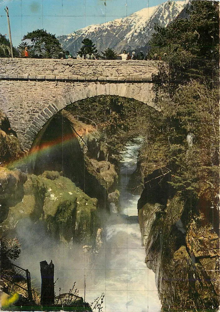 Die Brücke von Spanien — Die Pyrenäen, in der Nähe von Cauterets (Höhe: 1500 m) — Verlag P. Doucet, Pl. Puymanale, Lourdes - Vorderseite