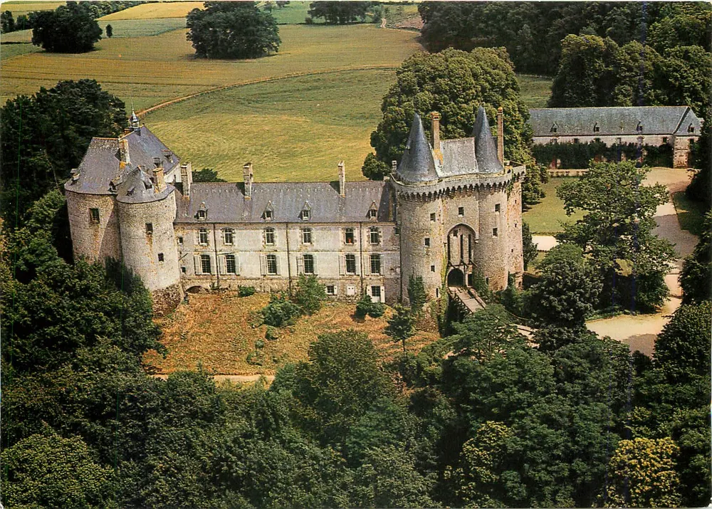 Castillo de Montmurain — Les Iffs (Ille-et-Vilaine) — Éditions Saint-Hierlalin - Anverso