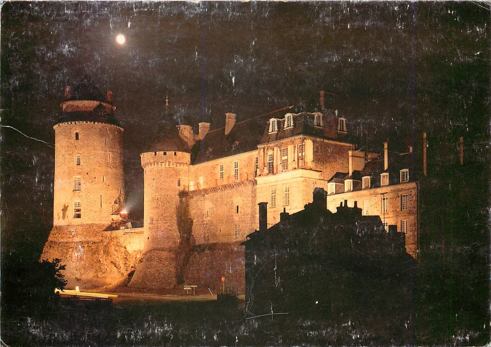 Châteaugiron — Som e Luz da Época — Espetáculo organizado pela associação 'Le Donjon' - Frente
