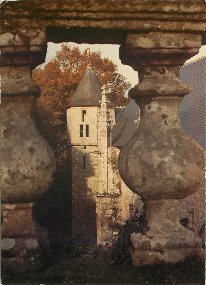 Le Faouët (Morbihan) — O pequeno campanário da capela Sainte-Barbe — Éditions R.C. Quimper - Frente