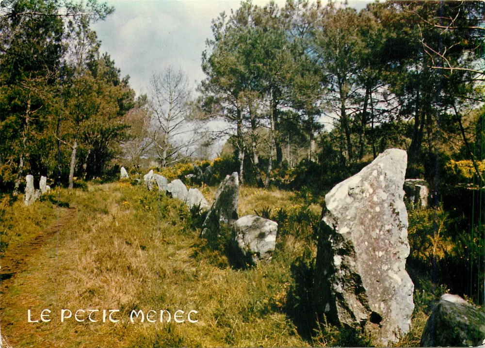 Le Petit Menec — Wyrównania megalityczne — Wydawnictwo Art Jos Carnac - Awers