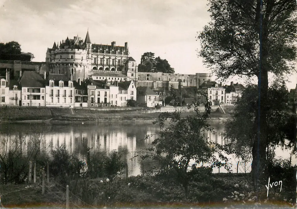 Amboise (Indre-et-Loire) — Das Schloss (15. Jahrhundert) und die Loire — Les Éditions d'Art, Paris - Vorderseite