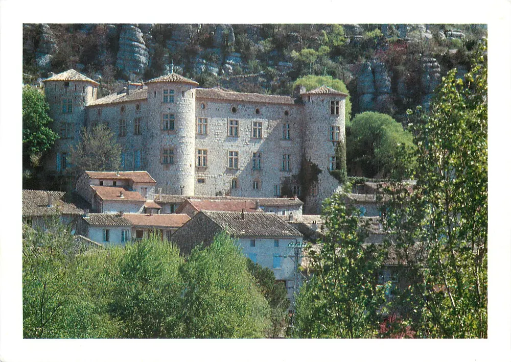 O castelo de Vogüé — A Ardèche — Edição J.-Louis Volle, 07200 Vesseaux - Frente