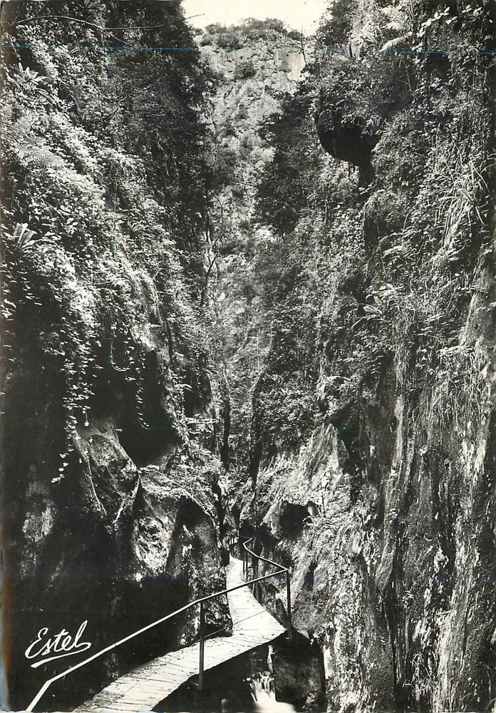 Gorges da Fou — Estel — Edições Blais - Frente