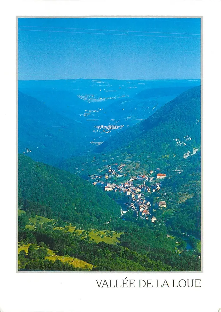 Vale da Loue — vista aérea — Éditions Couibier - Macon - Frente