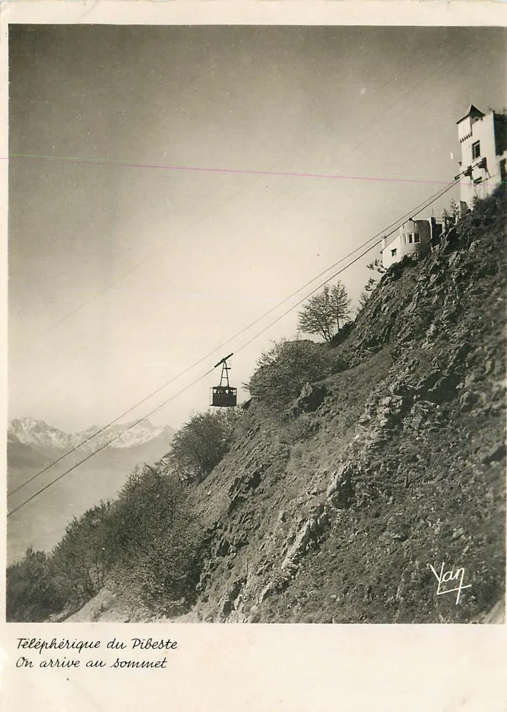Seilbahn Pibeste — Am Gipfel angekommen — Edition Photo Lourault, Nr. 4032 - Vorderseite