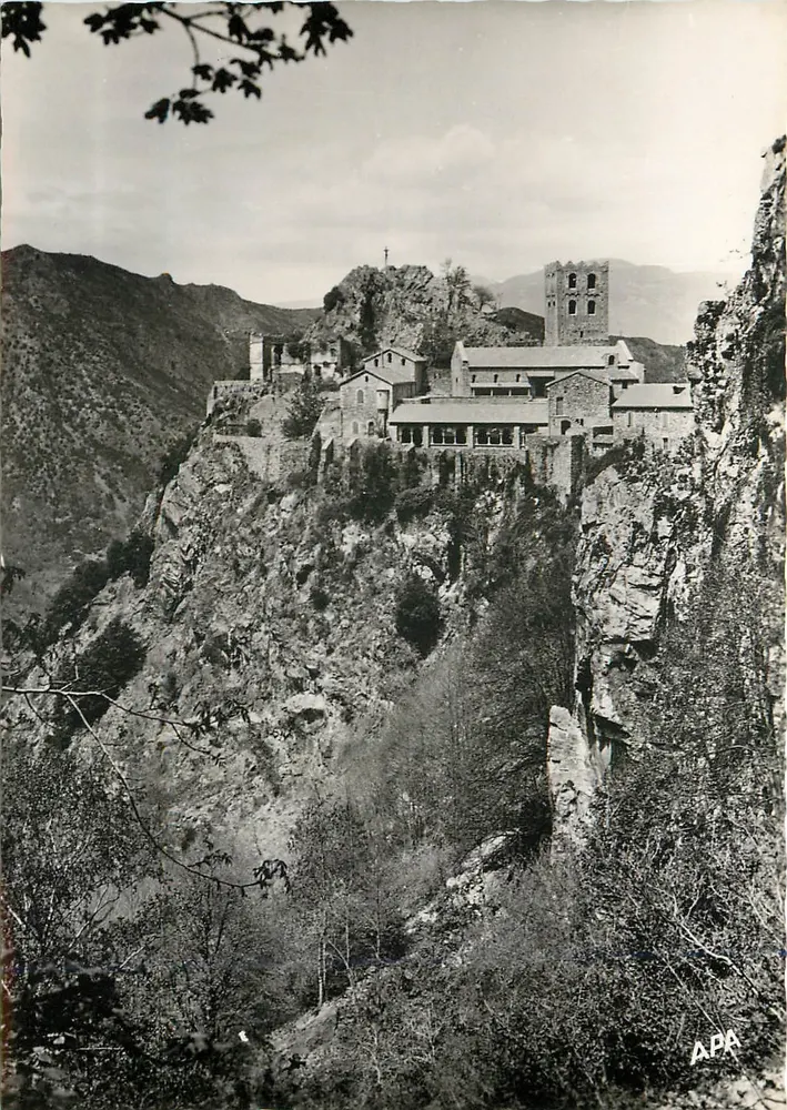 Abtei Saint-Martin-du-Canigou — P-O. — Gesellschaft der Ansichtskartenverleger APA-ROUX - Vorderseite
