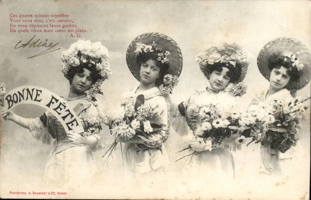 Vier junge Frauen in blumigen Hüten — Phototypie A. Bergeret & Cie, Nancy - Vorderseite