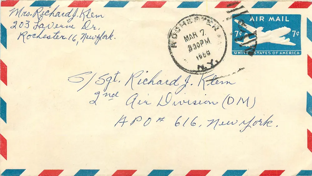 Carte postale aérienne — APO # 616, New York — éditeur non visible - Recto