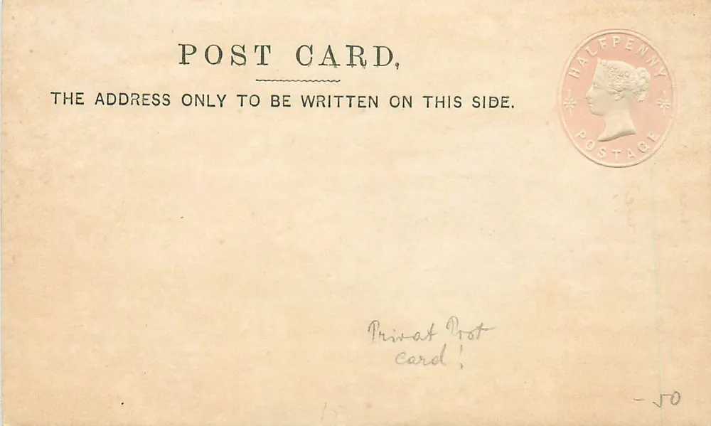 Britische Postkarte — Halbpenny-Stempel — gedruckter Text und handschriftliche Schrift - Vorderseite