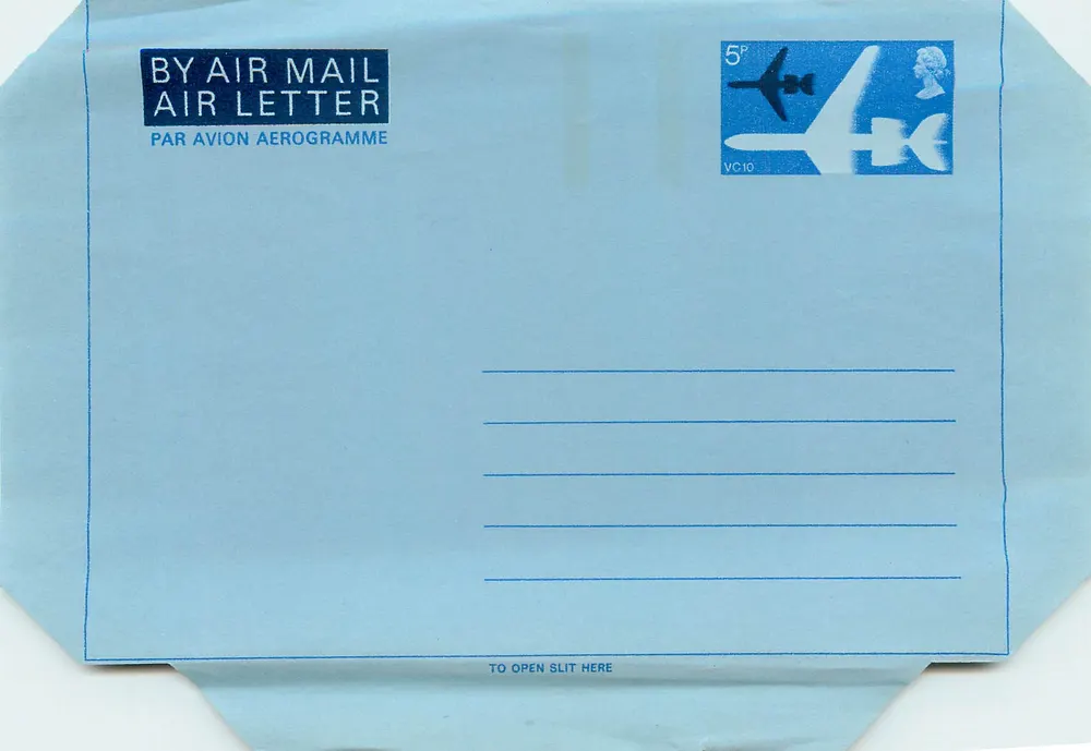 Luftpostumschlag per Flugzeug — 5p VC10 — Royal Mail - Vorderseite