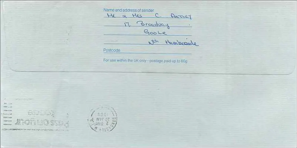 Ansichtskarte an die australische Kommission in Manchester — Royal Mail 1£ - Rückseite