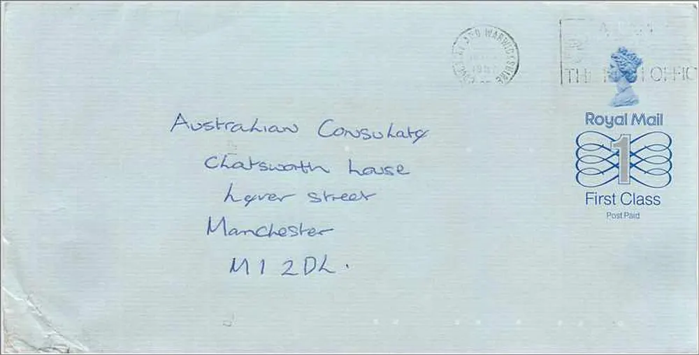 Ansichtskarte an das australische Konsulat in Manchester — Royal Mail First Class, 1£-Stempel, Manchester-Abstempelung - Vorderseite