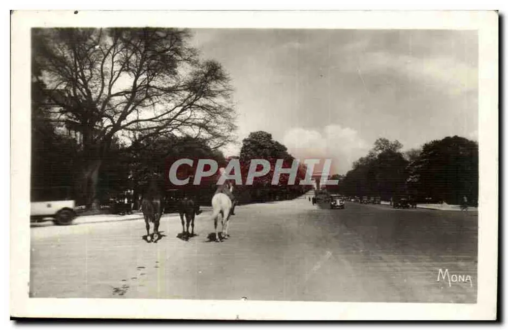 Avenue du Bois de Boulogne — Arc de Triomphe de l'Étoile im Hintergrund — Mona - Vorderseite