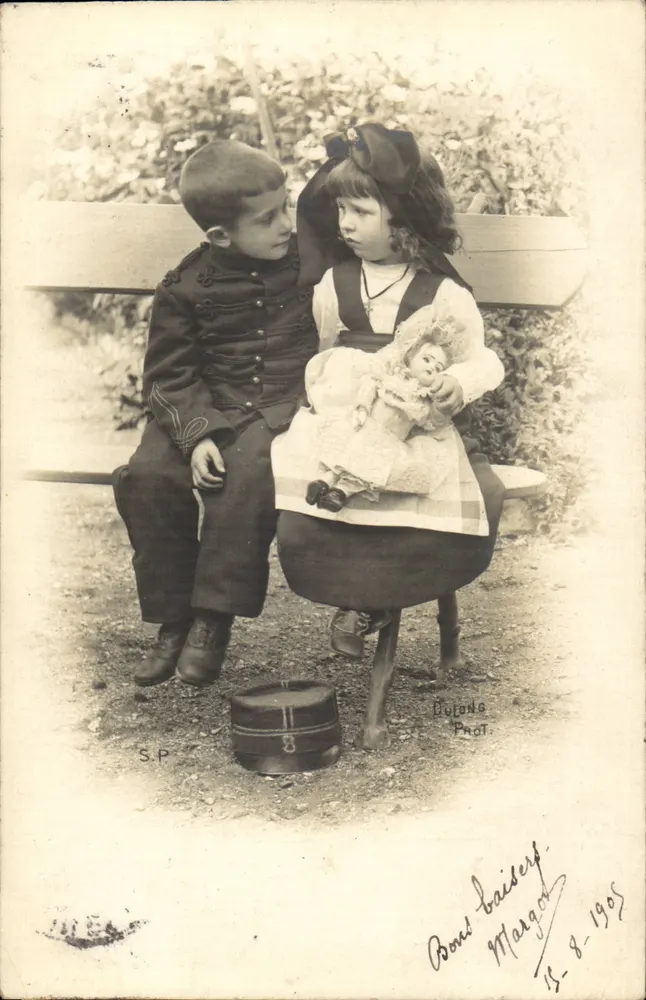 Kinder auf Bank — Garten — Fotograf Duloné Prat, n°8 - Vorderseite