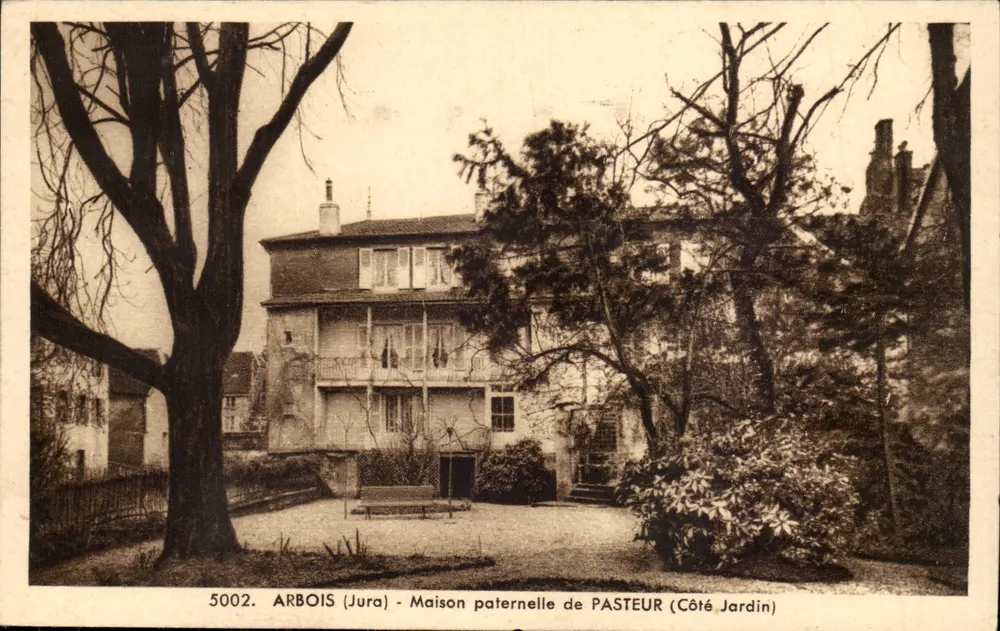 Arbois (Jura) - Casa paterna de Pasteur (Lado do Jardim) — E. Prater, editor (Jura) - Frente
