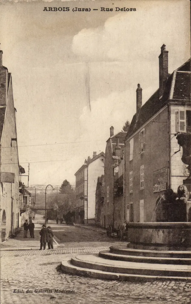 Arbois (Jura) — Rue Delors — Edith des Galeries Modernes - Frente