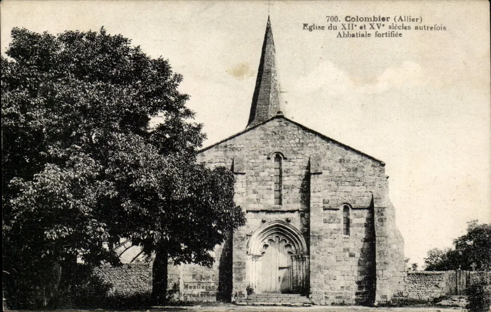 Colombier (Allier) — Abteikirche des 12. und 15. Jahrhunderts, befestigt — Nr. 700 - Vorderseite
