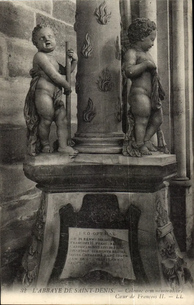 DIE ABBAYE VON SAINT-DENIS — Gedenkspalte. Herz von François II. — LL - Vorderseite