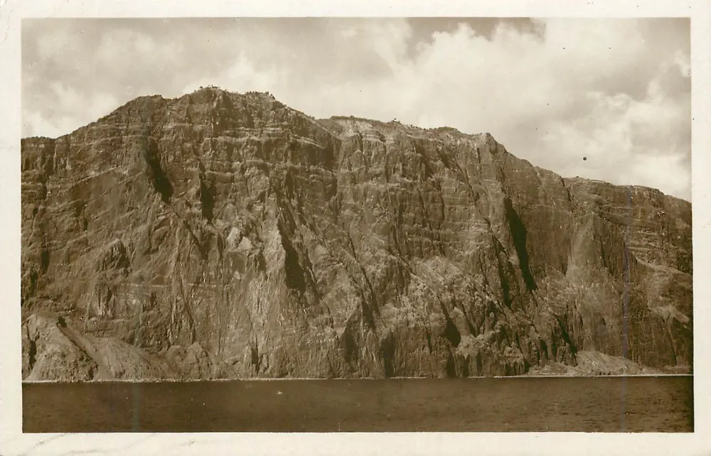 Madeira-Cabo Girão — 590 metros — editor Athken & Haupt - Frente