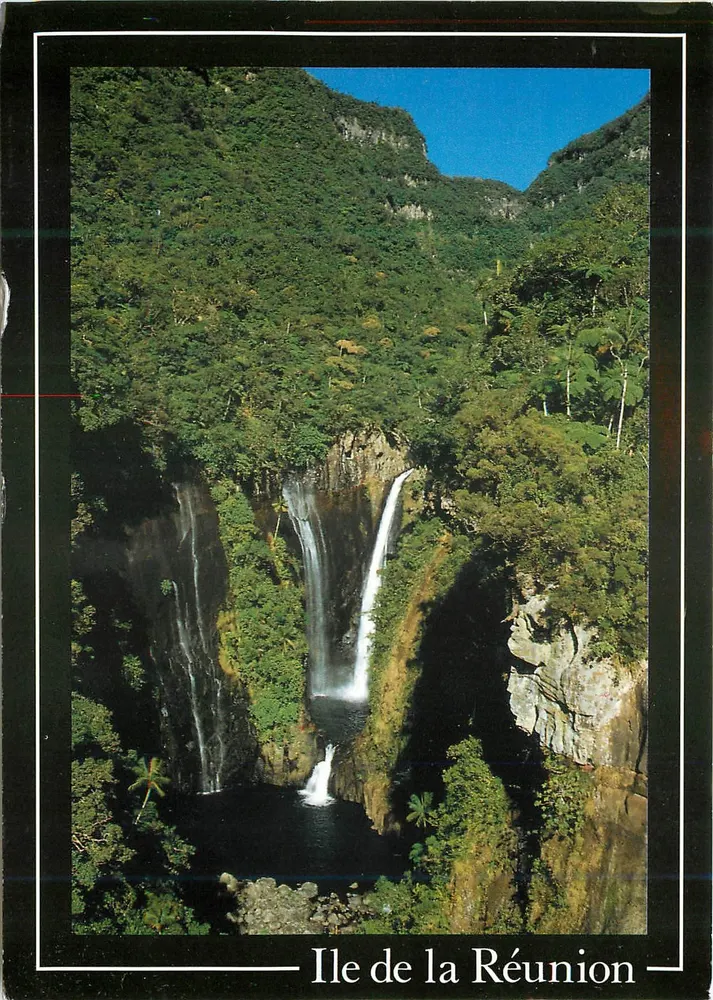 Cascata em Takamaka — Ilha de La Réunion — Edições CEN D'CEIL - Frente