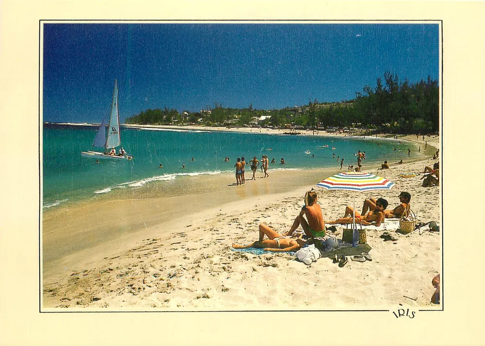 Praia das Roches Noires — La Réunion — Foto C. Vaisse - Frente