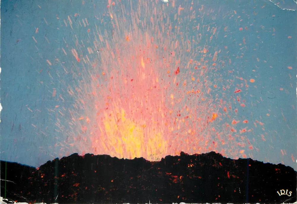 Vulcano — La Réunion — editore ARDP - BP 163 - 97490 STE CLOTILDE - Recto