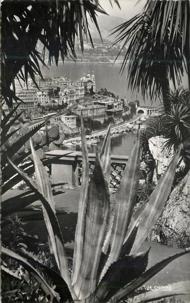 Monte-Carlo und das Casino — vom Exotischen Garten aus gesehen — La Cigogne - Vorderseite