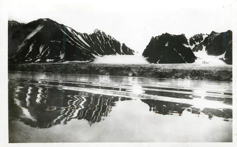 Baai van Magdalena — Glacier Waggonway — Clichés Trenchard - Voorkant