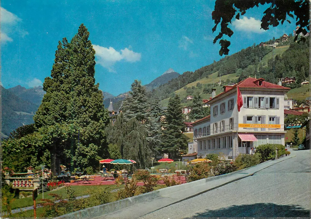 Glion, Hotel Primavera — vista do edifício e do jardim — Edição Léman & Laubscher S.A. Montreux - Frente