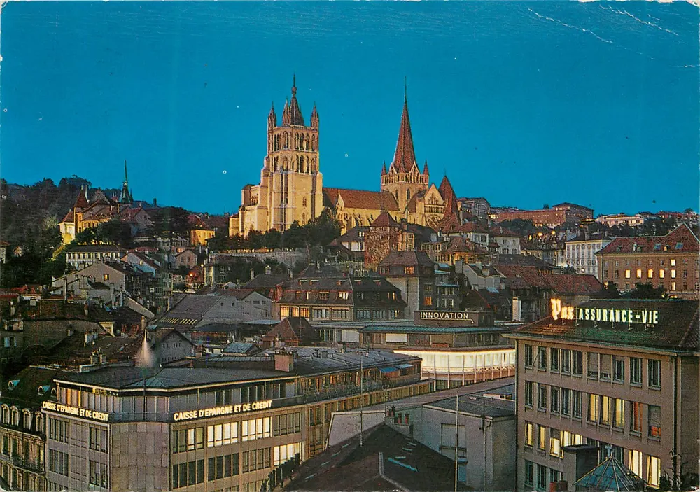 Lausanne — Vista noturna da catedral — ROMESA SA 8031 - Frente