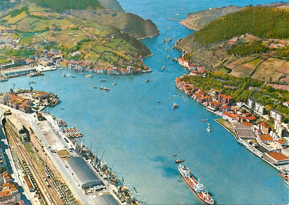 Pasaia — Vista aérea do porto — Editor Fuertes - Frente