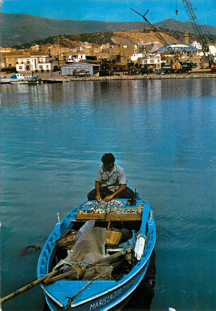 Fischer auf einem blauen Boot — Puerto de San Carlos de la Rapita — Editions Arribas, Zaragoza - Vorderseite