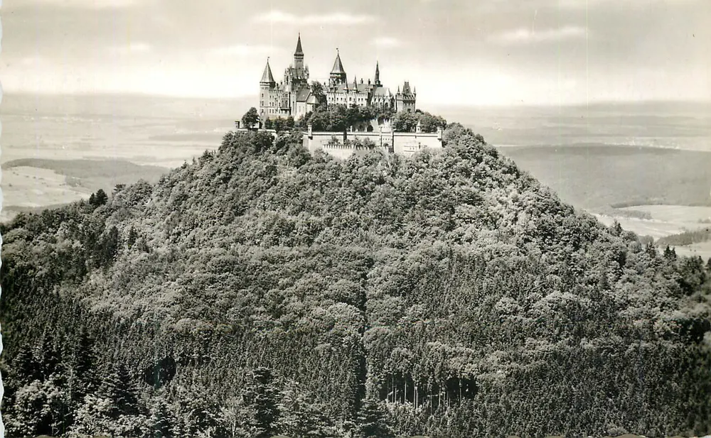 Castelo de Hohenzollern — vista panorâmica — Foto-Verlag Hildenbrand, Göppingen - Frente