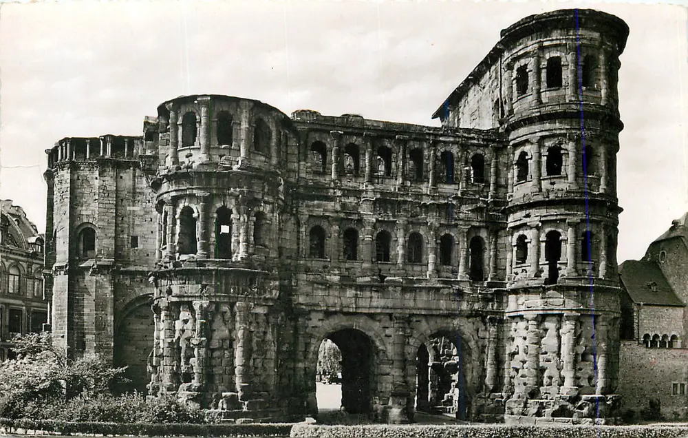 पोर्टा निग्रा — ट्रायर — निको हास, ट्रायर - T103 - आगे