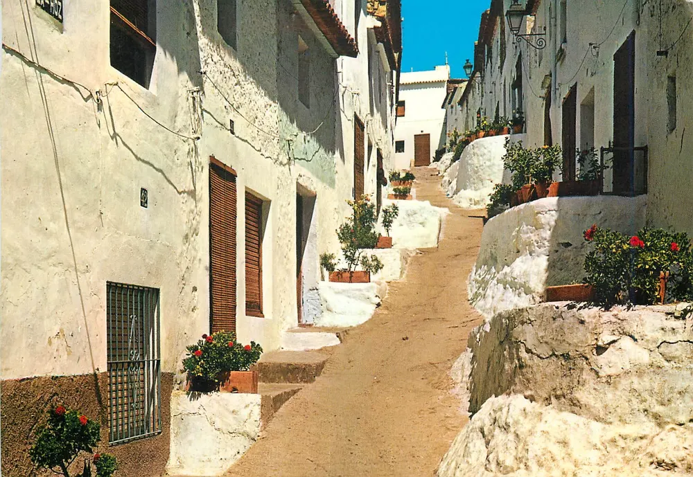 La Hoz (Oliva) — rua típica — GARCIA GARRAELL & CIA. n°3 - Frente