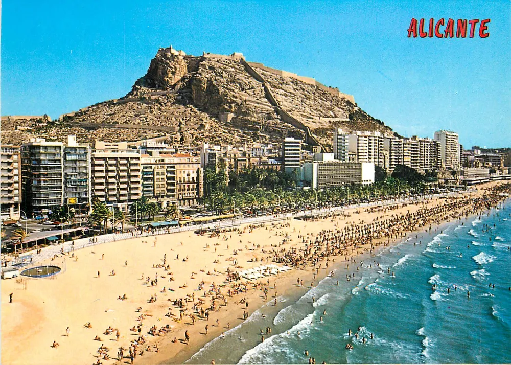 Alicante — vista da praia e do monte Benacantil — Comercial P.A.P. n°214 - Frente