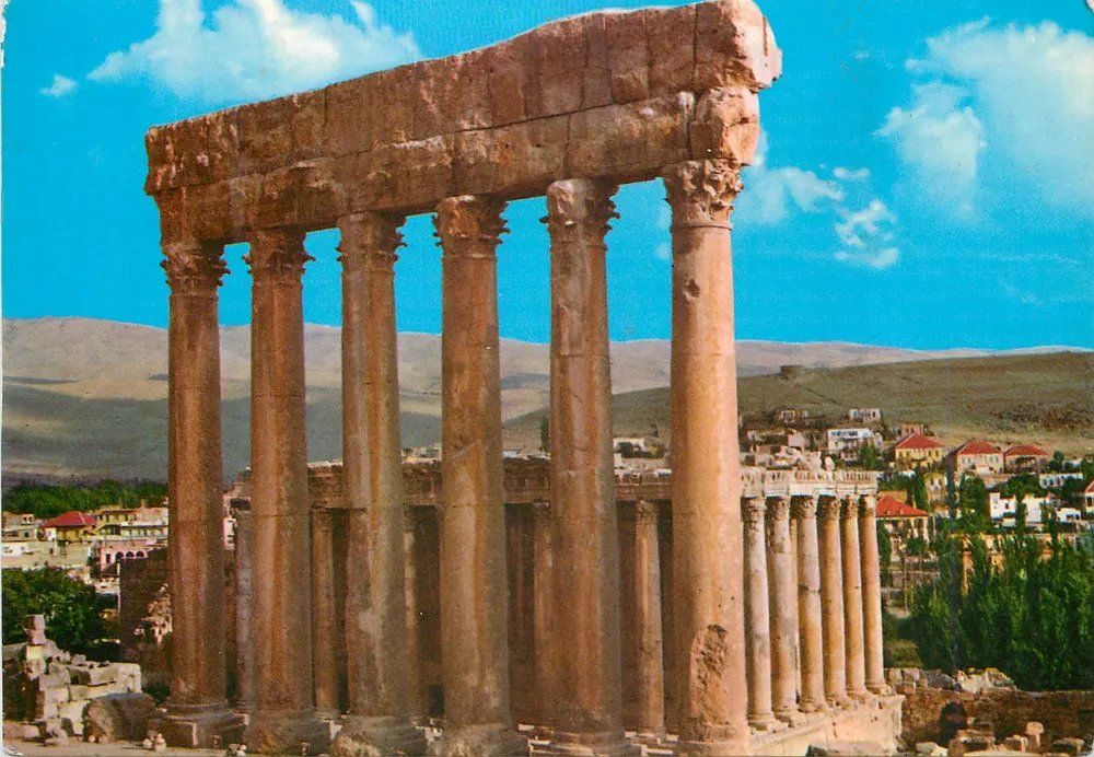 Baalbeck — Jupiter Columns and Bacchus Temple — Photo Sport, n°338 - Recto