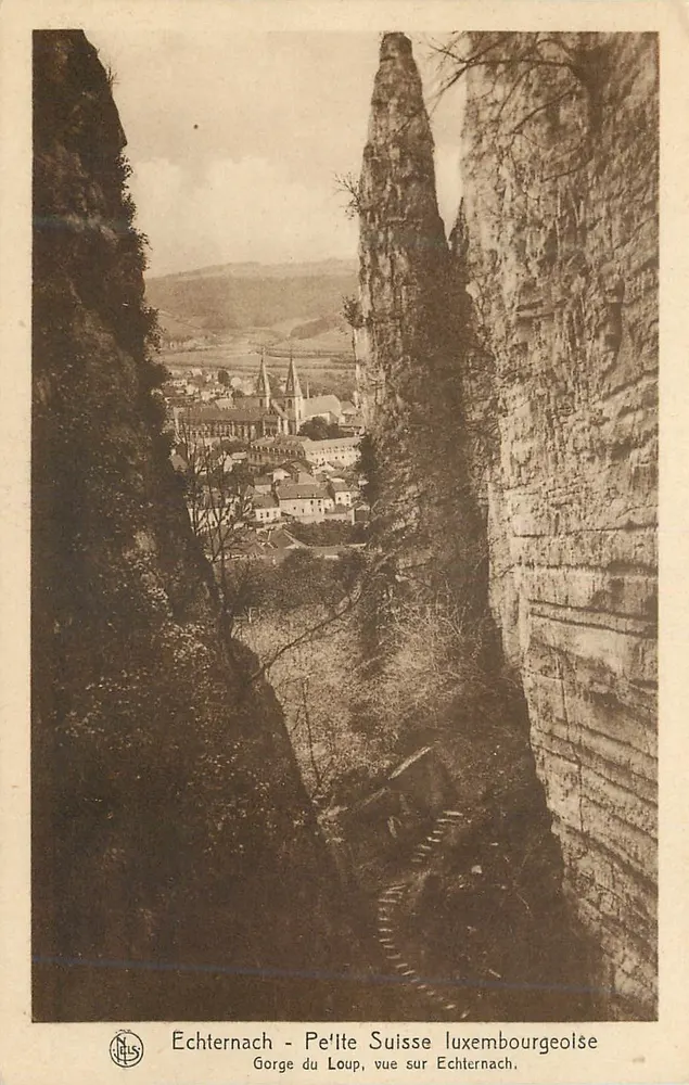 Echternach - Gorge du Loup, vue sur Echternach — E.A. Schaack, No 7 - Recto