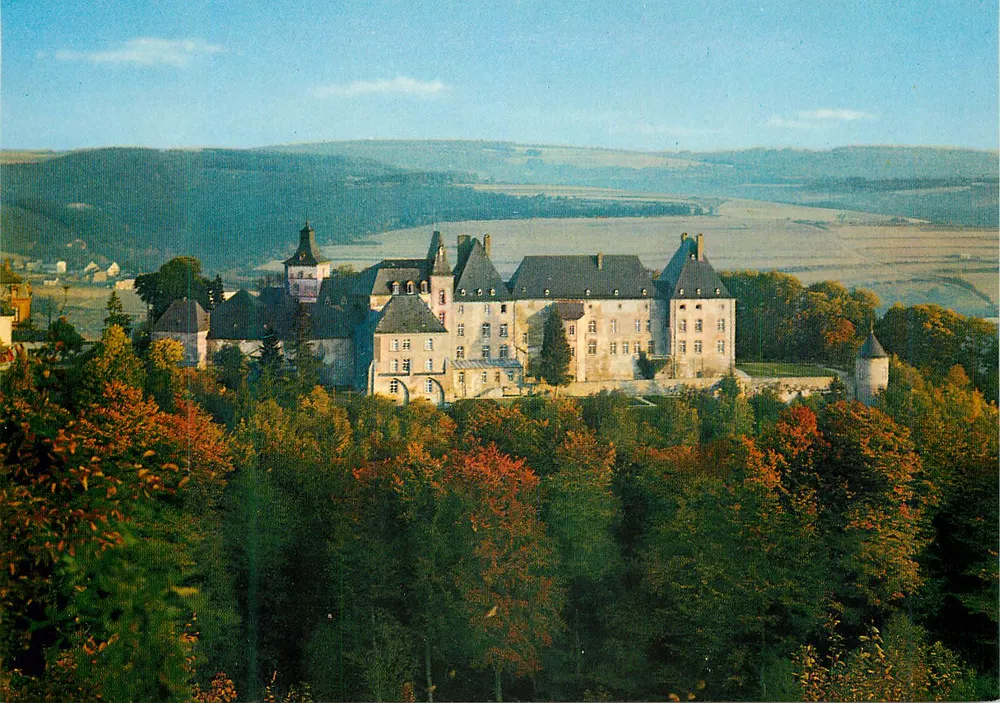 Wiltz - Das Schloss (11. Jahrhundert) - Wiederhergestellt 1631-1727 - Renaissance-Stil - Vorderseite