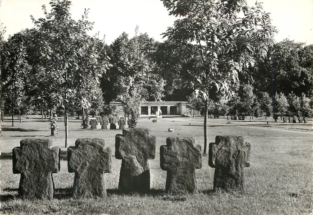 Cimetière militaire allemand — Luxembourg (Sandweiler) — E.A. Schoack, n°147 - Recto