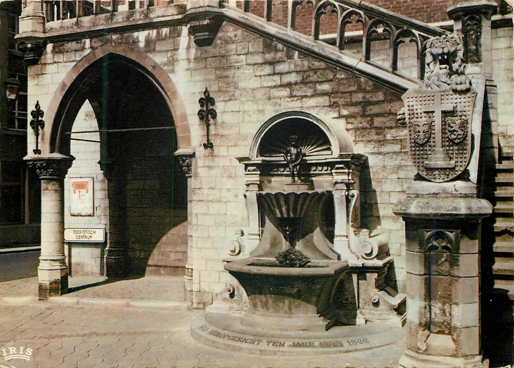 Fonte comemorativa — Geraardsbergen — editor IRIS, n° 6 - Frente