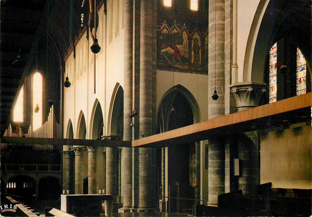 Côro da abadia de Maredsous — Abadia de Maredsous — Foto Vercheval - Bruxelas - Frente