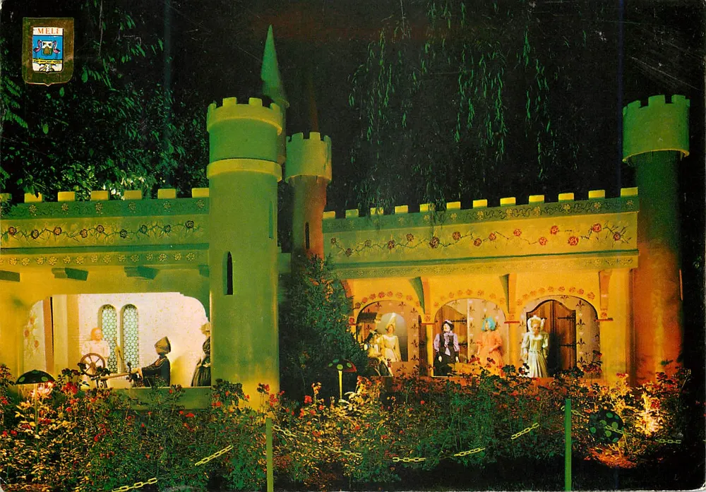 Meli-Park in Adinkerke — Scene from 'Sleeping Beauty' — FISA Editions, no. 107/14 - Front