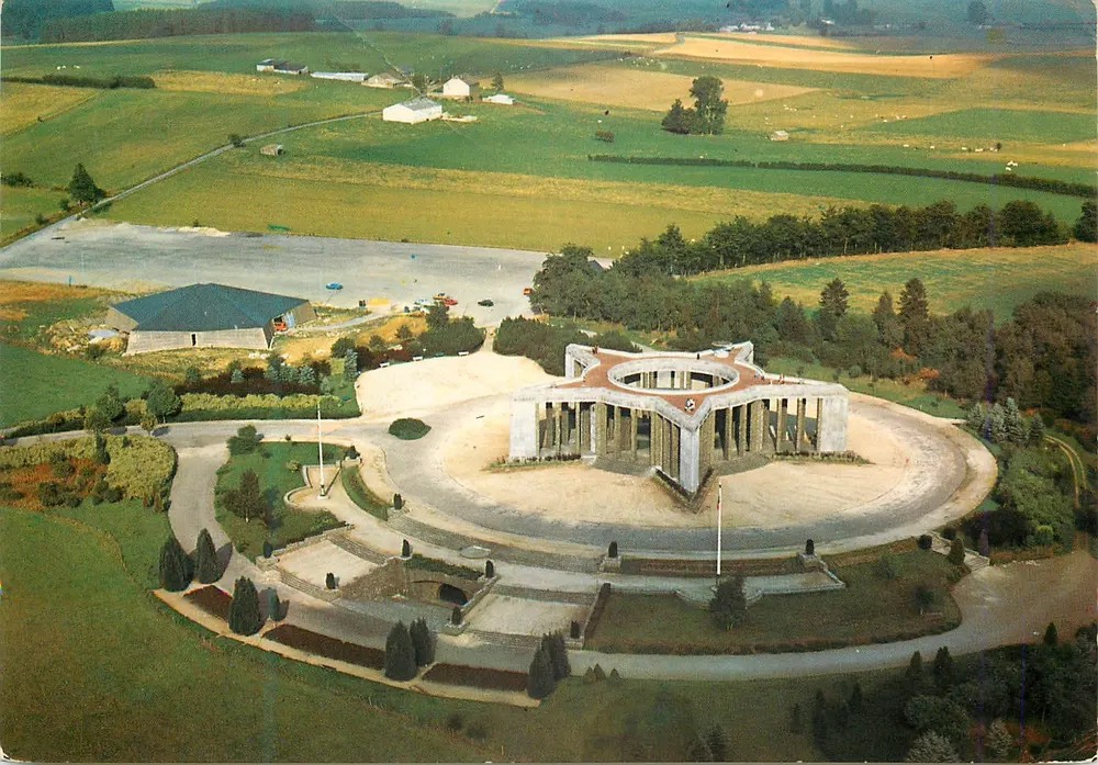 Bastogne — Le Mardasson — Edit. Thill, S.A. n° 252/20 - Frente