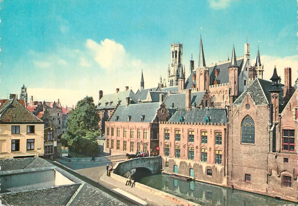 Bruges — Arrière-face Hôtel de Ville et Belfroi — Éditions Lander - Recto