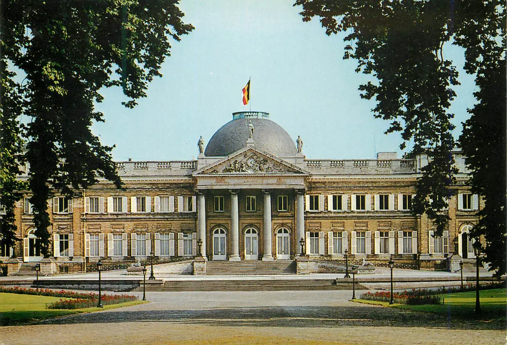 Royal Castle of Laeken — Brussels — publisher Thill, S.A. - Front