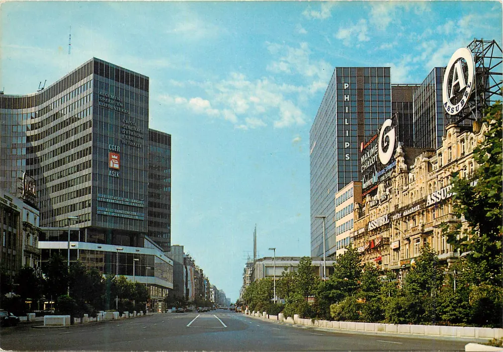 Place de Brouckère e Boulevard Anspach em Bruxelas — editor Thill, S.A., n° 100/197 - Frente