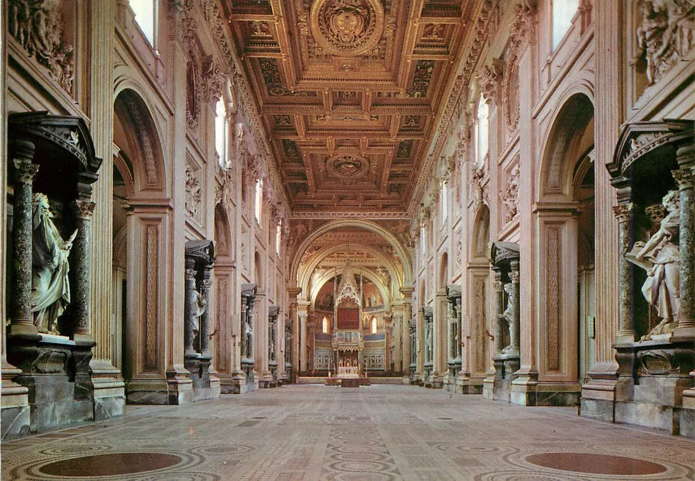 Basílica de São João de Latrão — Interior — M.P. Roma n°550 - Frente
